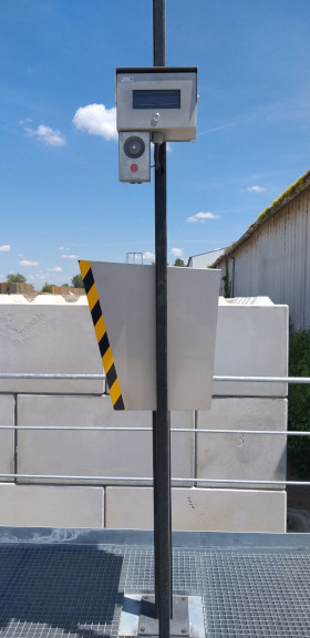 Azura - киоск с подчинен терминал за камиони